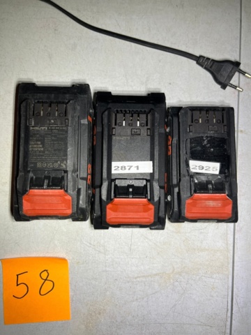 1572658-3 Batterier 3 st och laddare - Hilti