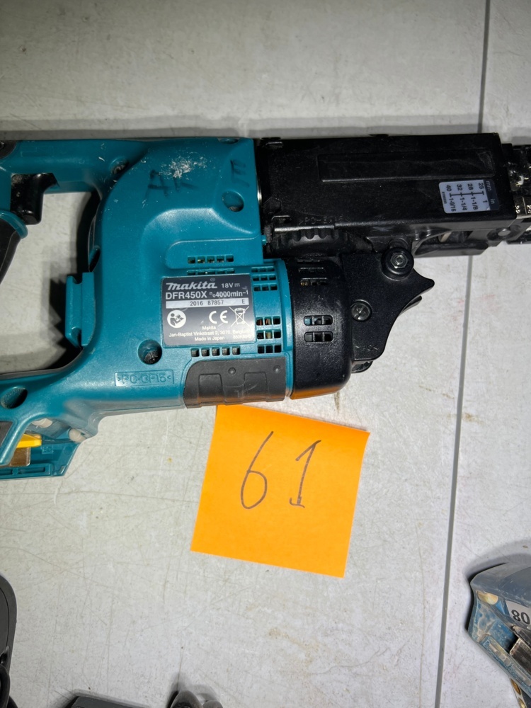 1572661-2 Skruvautomat och skruvdragare med tillbehör - Makita