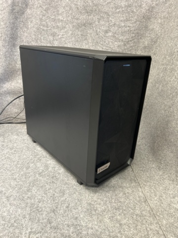1436443-1 Desktop gaming computer - Fractal Design