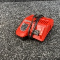 1572351-1 Milwaukee M12-18FC quick charger
