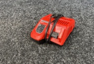 1572351 Milwaukee M12-18FC quick charger