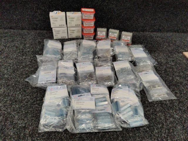 1572355-1 Strip screws, sheet metal screws, wood screws, joint nuts, etc.