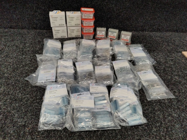 1572355-2 Strip screws, sheet metal screws, wood screws, joint nuts, etc.