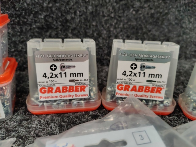 1572355-14 Strip screws, sheet metal screws, wood screws, joint nuts, etc.