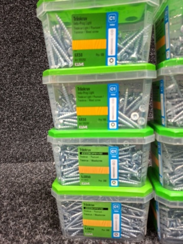 1572356-2 8 pcs Packs Wood Screws, Essve