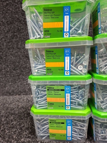 1572356-3 8 pcs Packs Wood Screws, Essve