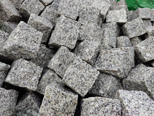1091311-4 Gatsten Granit Castro White 80/100 ca 5 m2