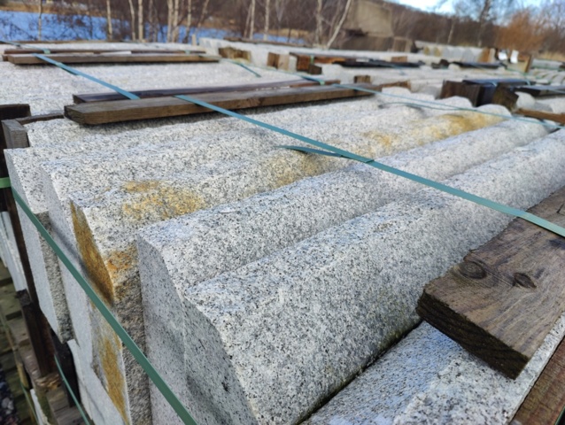 1573186-9 Granite curb stone RFF4 Straight Porto Gray 1100x100x300 mm approx. 77 m