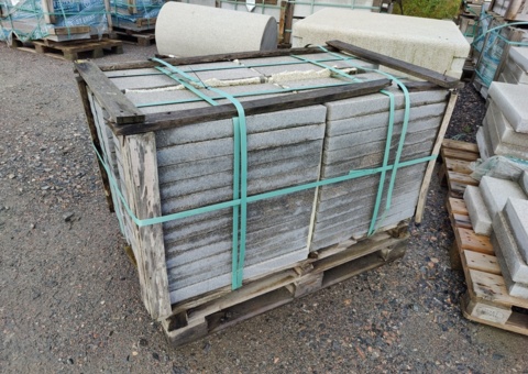 48 st Granithällar 600x350x50 mm ca 10,08 m2