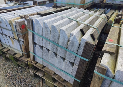 Granitkantsten RFF4 Rak Porto Grå 1100x100x300 mm ca 15,4 m