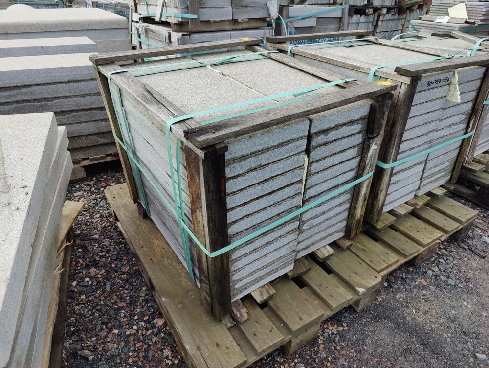 1091327-1 Granithällar 750x350x50 mm ca 6,3 m2