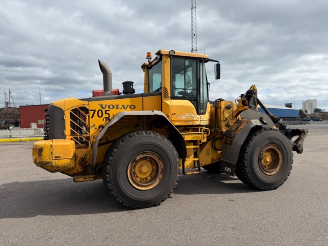 1573192-6 Volvo L120F wheel loader 2008 - New Bridgestone VSW 23.5R25