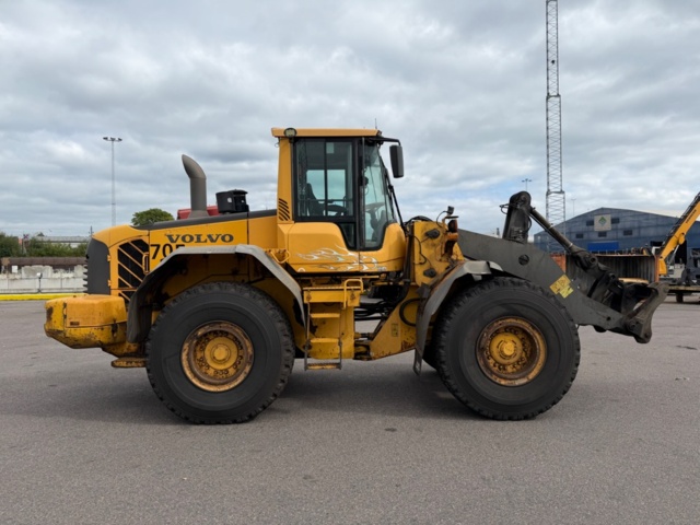 1573192-7 Volvo L120F wheel loader 2008 - New Bridgestone VSW 23.5R25