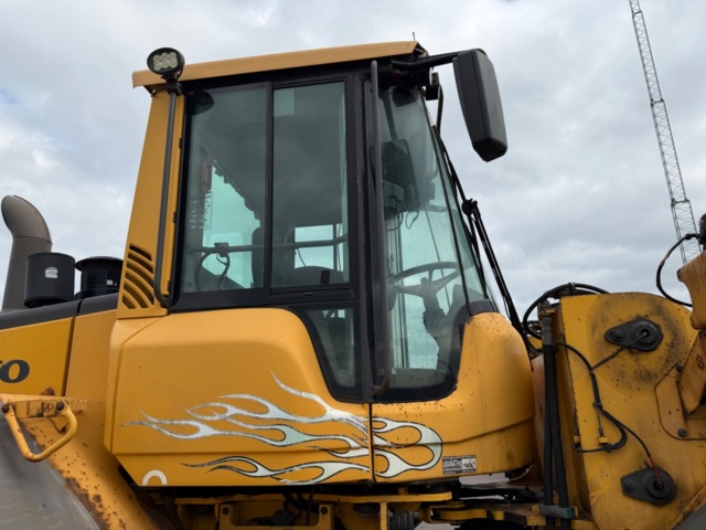 1573192-23 Volvo L120F wheel loader 2008 - New Bridgestone VSW 23.5R25