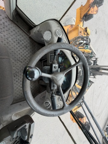 1573192-36 Volvo L120F wheel loader 2008 - New Bridgestone VSW 23.5R25