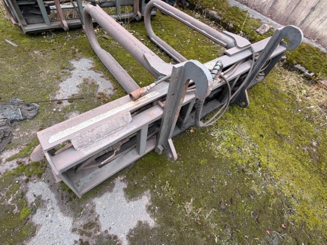 1573193-3 Hydraulisk balgrip för rundbalar – Stora BM #1