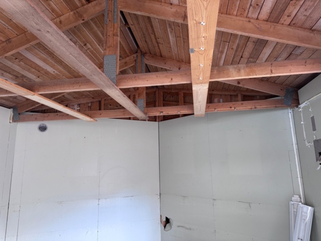 1571828-9 Building of approximately 25 sq m, (dismantled)
