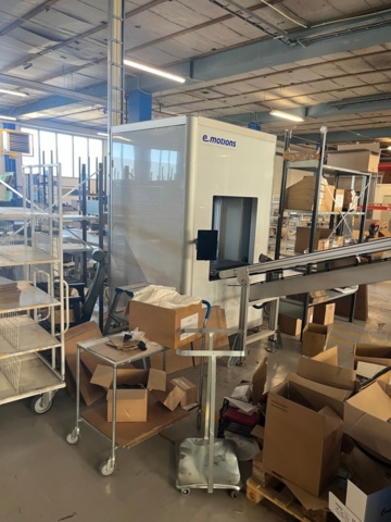 1573143-1 Packing machine with sorting system and roller conveyors - Emotions PSF3500