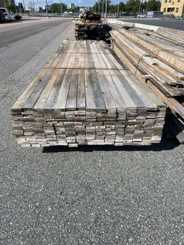 1571830-2 Planed timber 20×70 mm - approx. 450 pcs