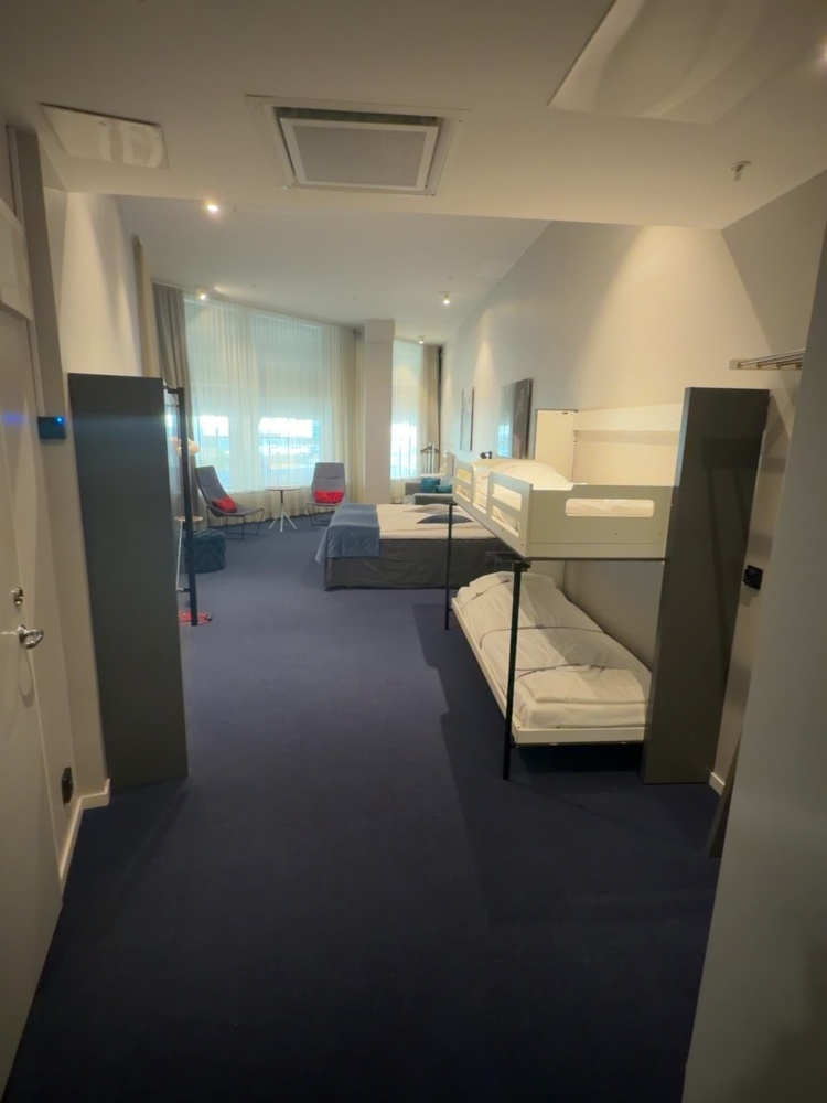 1491668-2 Complete interior design from hotel room (Room B01)