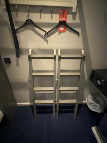 1491668-5 Complete interior design from hotel room (Room B01)