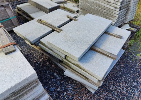 Granithällar Bohus grå 900x400x50 mm ca 3,6 m2