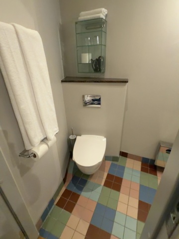 1491669-19 Complete interior design from hotel room (Room B011)