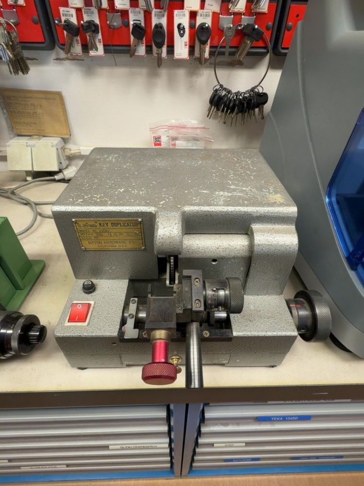 1491681-1 Nyckelduplikator - Baton BT-2760