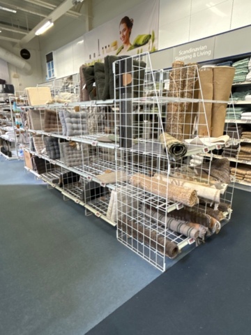 1486389-7 Butiksinredning - Sektionsrader med hyllor