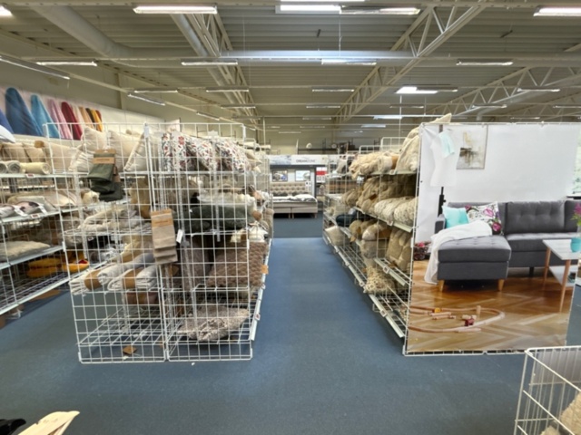1486389-14 Butiksinredning - Sektionsrader med hyllor