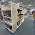 1486390-7 Store shelves
