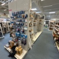 1486390-9 Store shelves