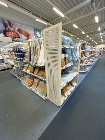 1486391-4 Shop fittings - Shelving sections