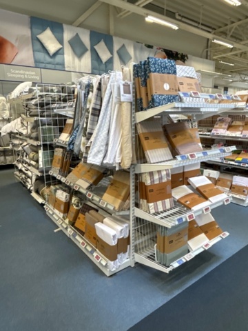1486391-6 Shop fittings - Shelving sections