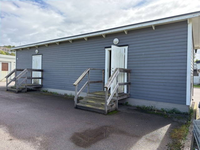 Förrådsbyggnad med gallerförråd på auktion i Västra Götaland, Mölndal hos PS Auction