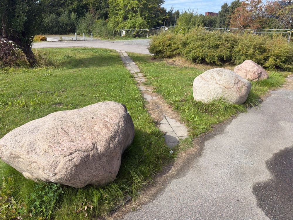 1565973-1 Large stones 3 pcs