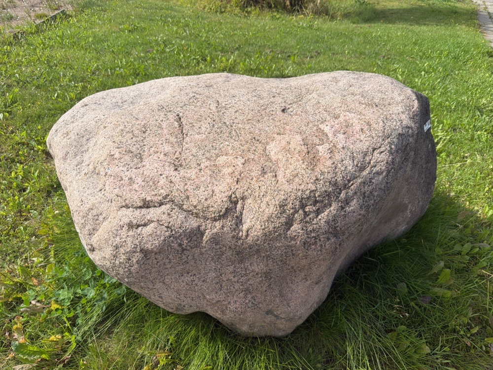 1565973-2 Large stones 3 pcs