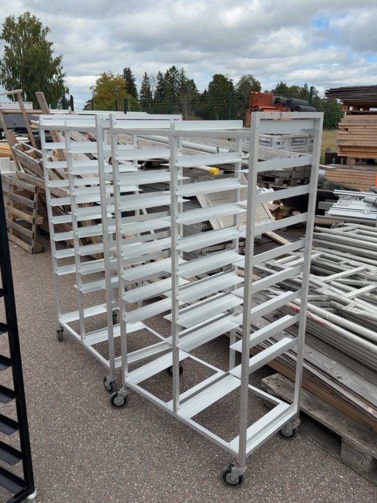 1422023-2 5pcs Tray trolleys