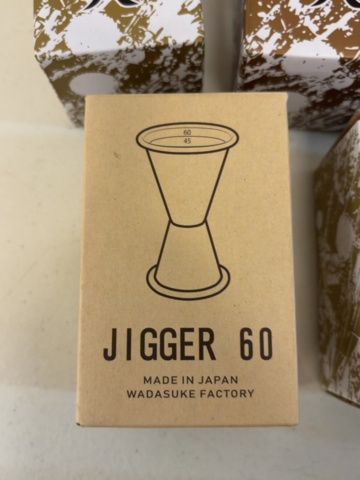 1506014-6 Samling med jiggers