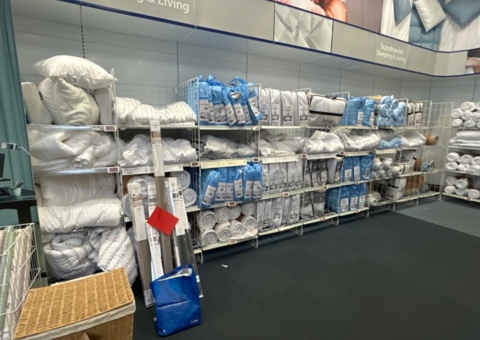 Shop fittings - Wire shelves