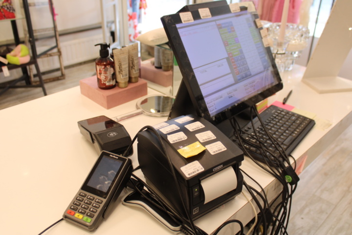 1575843-1 Cash register with card reader