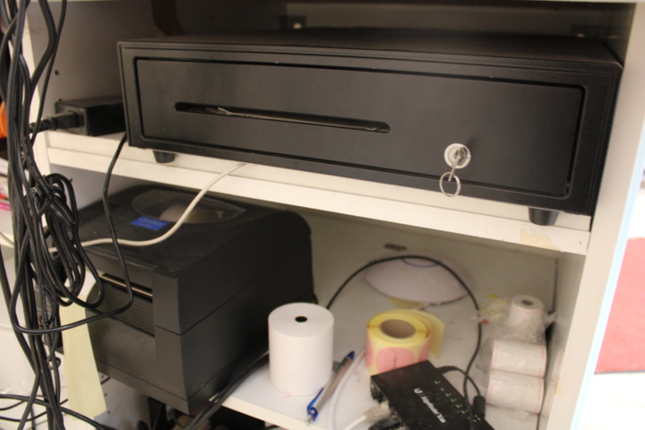 1575843-2 Cash register with card reader