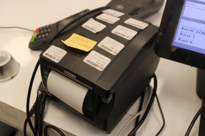 1575843-3 Cash register with card reader