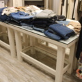 1575846-2 Display tables 4 pcs and glass shelves 5 pcs