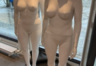 1473619 2 pcs. Mannequins