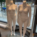 1473619-4 2 pcs. Mannequins
