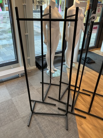 1473620-5 5 clothes racks