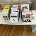 1473623-2 2st. bord med diverse strumpor, trosor och kalsonger