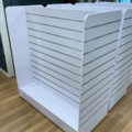 1473624-9 Diverse butikshyllor och spårpanel