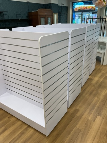 1473624-10 Diverse butikshyllor och spårpanel